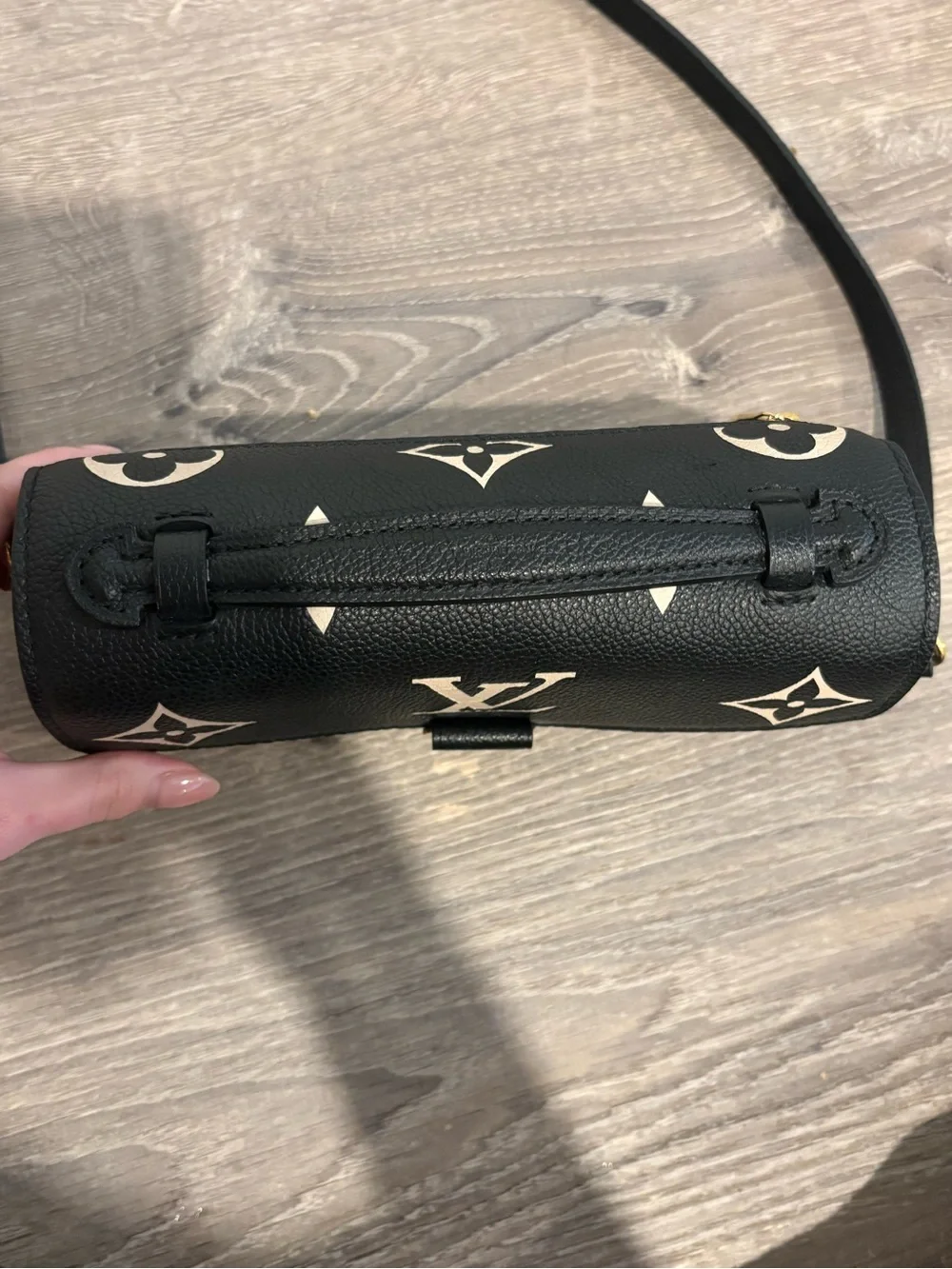 Louis Vuitton compact louis